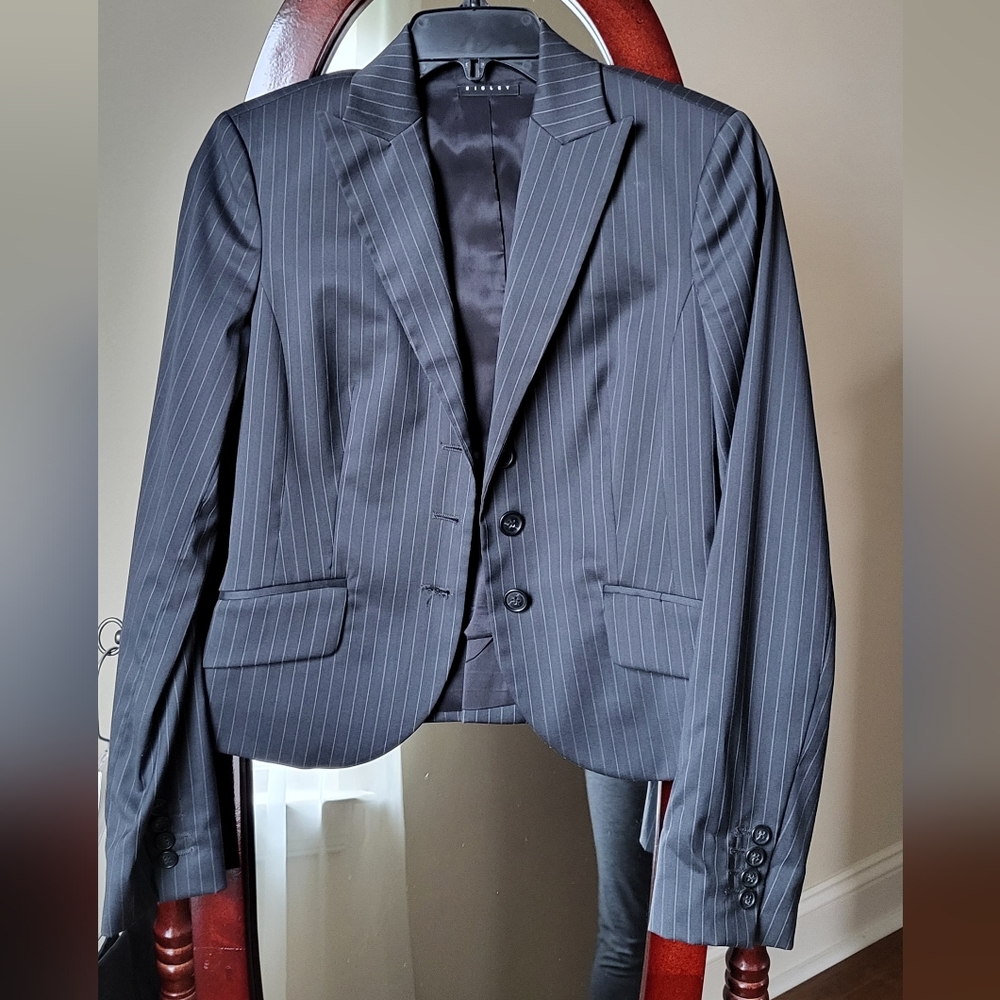 Sisley pinstripe 2pc suit